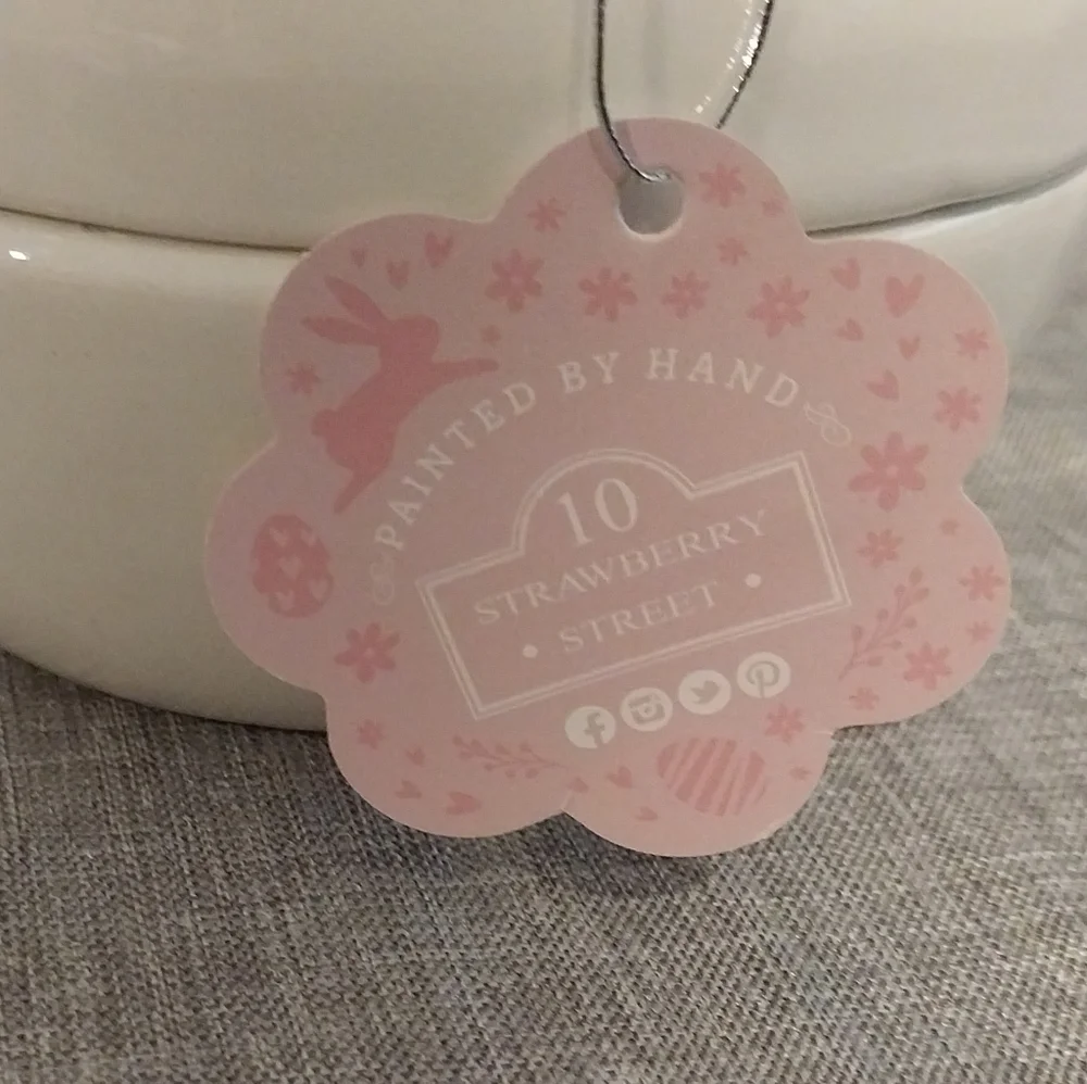 10 Strawberry Street Ceramic Daisy Rabbit Stackable Measuring Cups - Picture 9 of 14